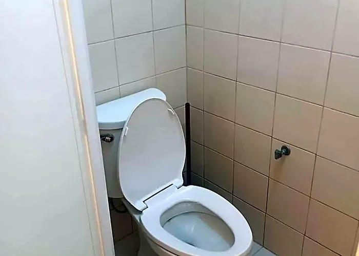 Budget Condotel 3* مانيلا